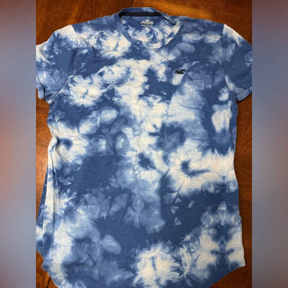 Hollister Blue Tie-Dye T-Shirt - Size L